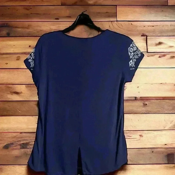 Cable and Gauge Women’s large navy tunic with white trim. - Picture 3 of 3